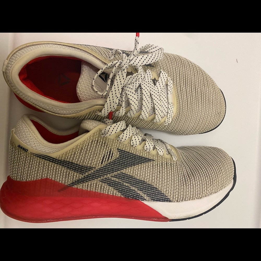 Womens crossfit/ running sneakers awesome shape!! $70-$90 a pair.